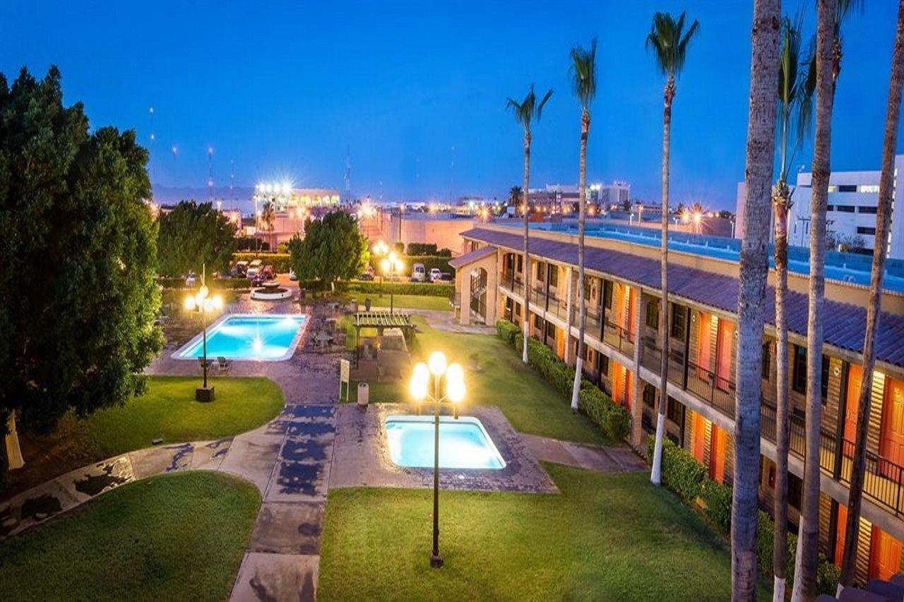 Hotel Colonial Mexicali Exterior photo